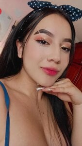 AmyTorres_Let's play... Do you want to see my boobs bounce in your face? 😘 Bild 3