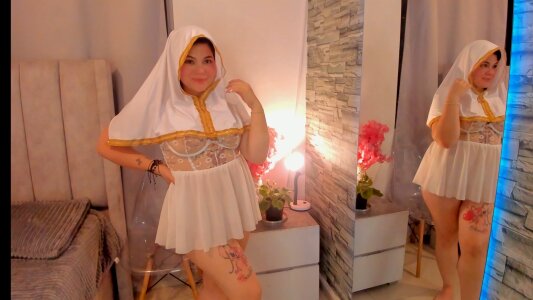 YaraSajar_ my reflection could seduce you, hypnotize yourself in me 💗 Pic 2