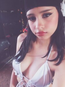 Mia_dulc44 Public Pic 3