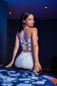 AnahisBennett You wanna play? 🃏🔥 Foto 2