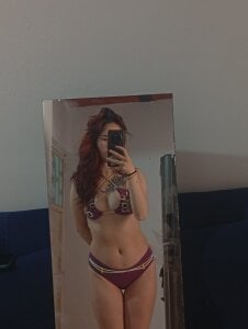 elodie_rouge Public Pic 5