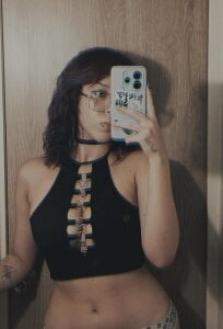 AlexaFoxy18 (⁠✯⁠ᴗ⁠✯⁠) Pic 3