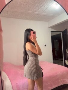 aly_golden_ Beauty Pic 2