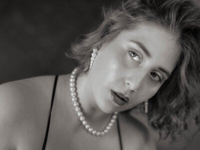 Helenstanford Pearls and Gloves | Helen Photoshoot Pic 2