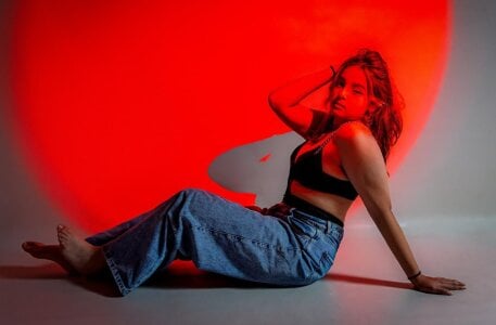 sara_velvett Public Pic 3