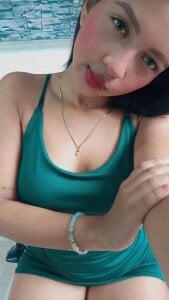 tianna_princess me on green Pic 2