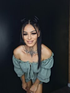 ania_queen Public Pic 2