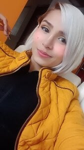 avery_fox Public Pic 5