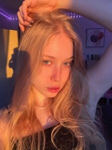 AmyLouWood Public Kuva 4