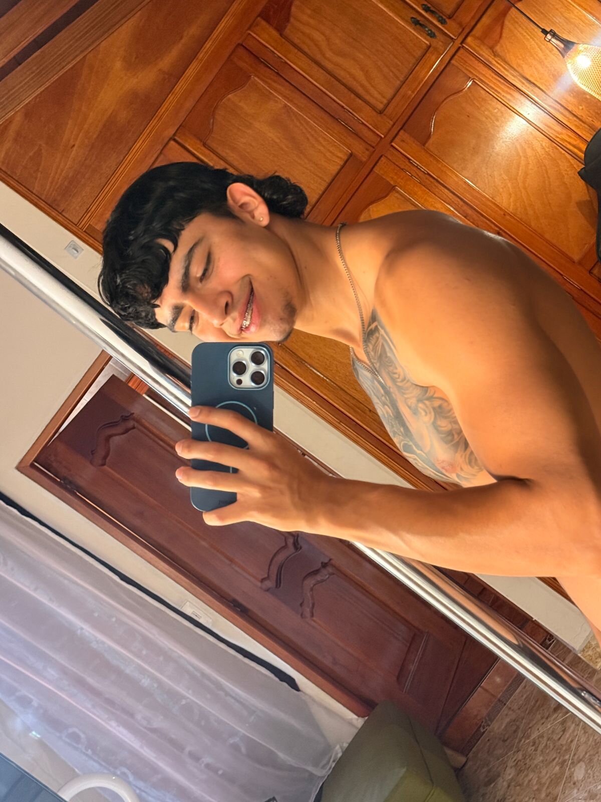 elliot_colton Trendaava kuva 2727