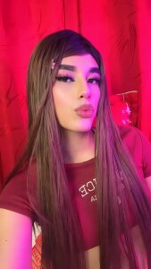 Mia_Blossoml__ red😋😈 Poză