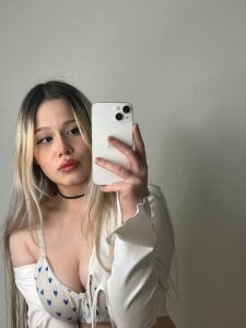 Love_audirs6 posing a little Pic 5