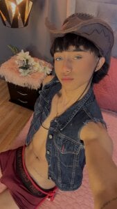 Noa_03 Your sexy cowboy টি ছবি