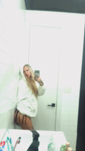 luxxlola Public صورة واحدة|luxxlola Public صورتان|luxxlola Public  صور|luxxlola Public  صورة