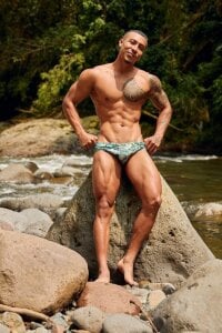 Owenferrara both wet, imagine it Pic 2