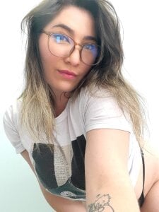 anya_weisz