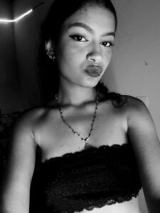 Gaby😈 de Mei_and_Gaby  9 Imagens