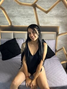 marahanson_ Public Pic