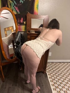 Nickithicks Petite tight pussy, big ass Immagine  6