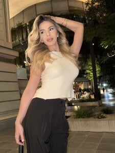 ChloeVelvetx Princess treatment🌸 Pic 2