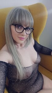 Cougar_Milff Curvy But Determined 😈 Gambar 3