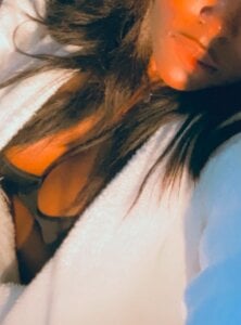 demileighwinters1 Public Pic 2