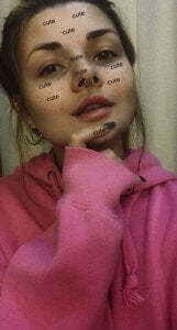Eva_Shameless