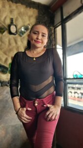 Alexamontiel_ Public Hình