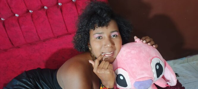 Mila-Crox Public Pic