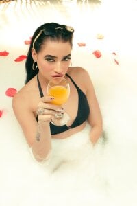 Zdjęcia Natasha_Dior Wet day💦☀: 