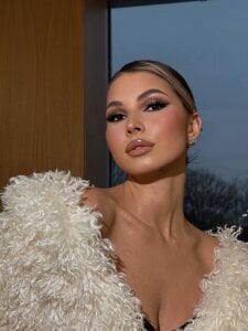 FeliciaKogenI'm glowing Bild 2