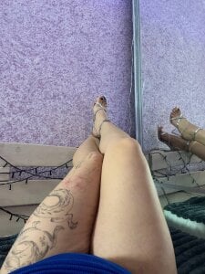 _Mary_Me Just look at those legs รูป  8