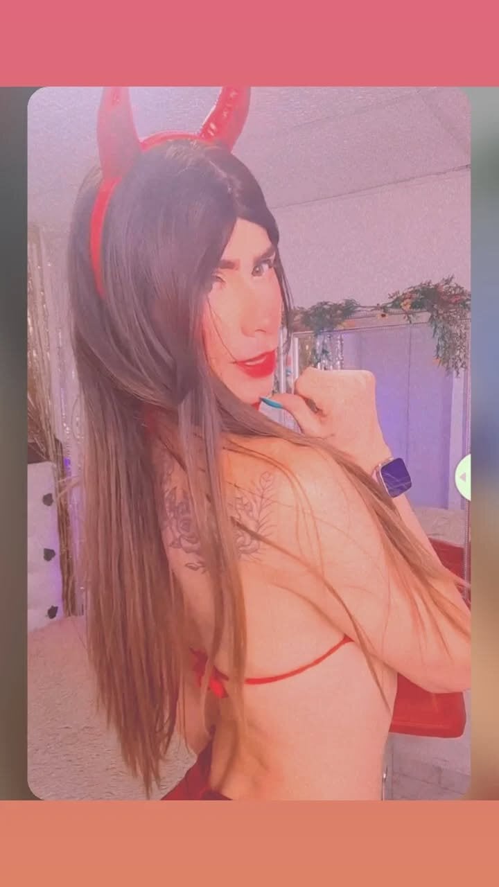 Foto em tendência de Charlotte_Landry__ 2612