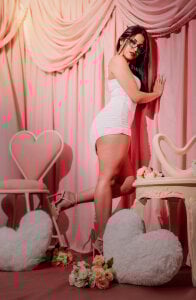 Radiant_NaomiDo you want to be my Valentin? 👣图片 2