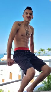 Hot_Dante Public  3টি ছবি