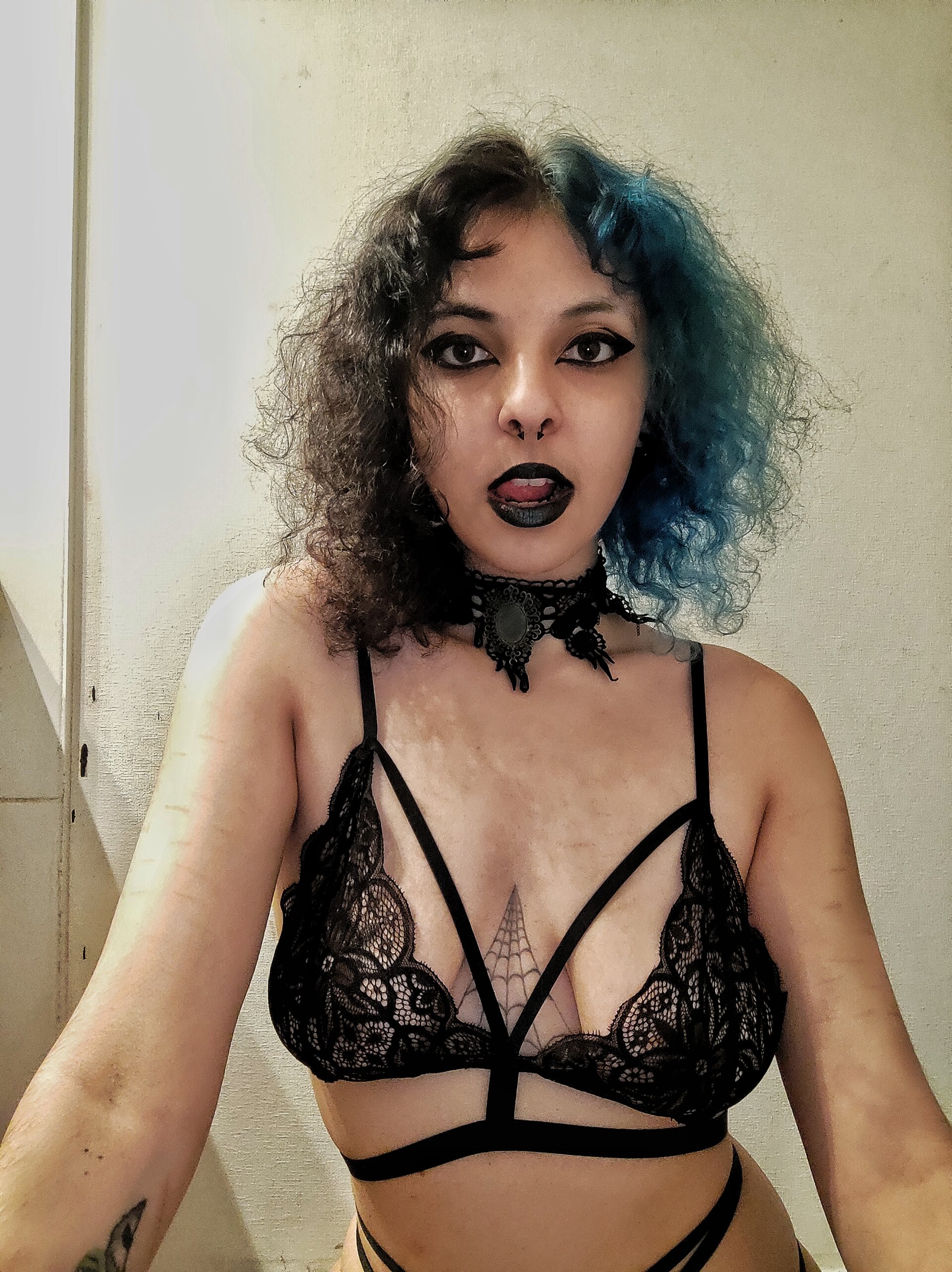 Modèle de Webcam Pinkdragonangel : Show porno gratuit en | Stripchat