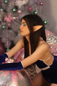 Isabela_Fiorelli Christmas Elf 🩵 Pic 2