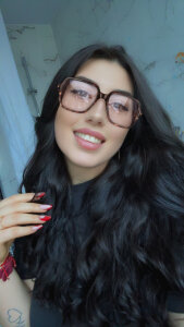 Valet1na45 Public Pic 3