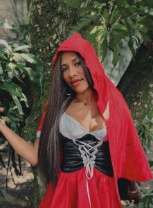 LucianaaMorena lost in the forest  3. fénykép