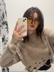 RenaLagoa What's the secret code to your DMs? 🤐😏 Pic 5