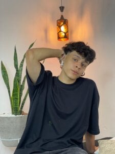 Owen_Lee1 Public Pic 5