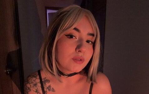 mady_malkovax Pink? 💗 slika 5