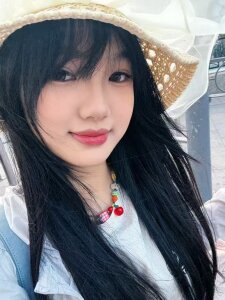 yiyijing000 可可爱爱 Pic 2