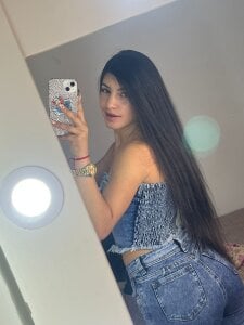 LILY_BRM's XXX Nude Photo 2