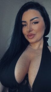 SellenaBigBoobs Selly Pic