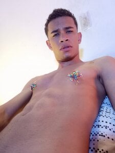 ken_rivera Hey 😏 Gambar 2