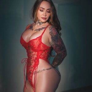 Layla-Wattsontell me what you want my body Bild