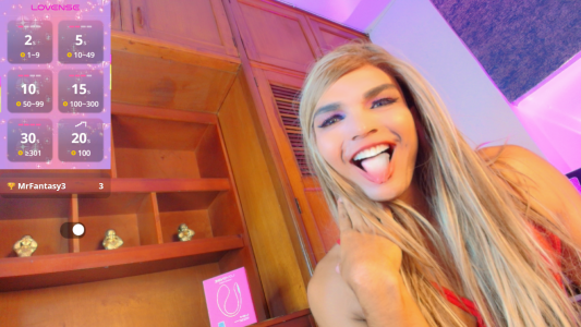 New toy 🍆💦💕 LOVENSE de debora_larouge Fotos XXX