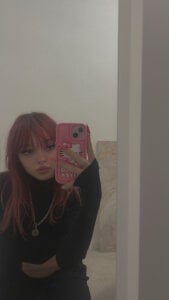 ValeriaFlame_ Feeling pretty 🩷 Pic 3