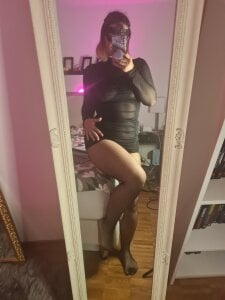 AdrianaRealnHotのPublicの 8枚の写真